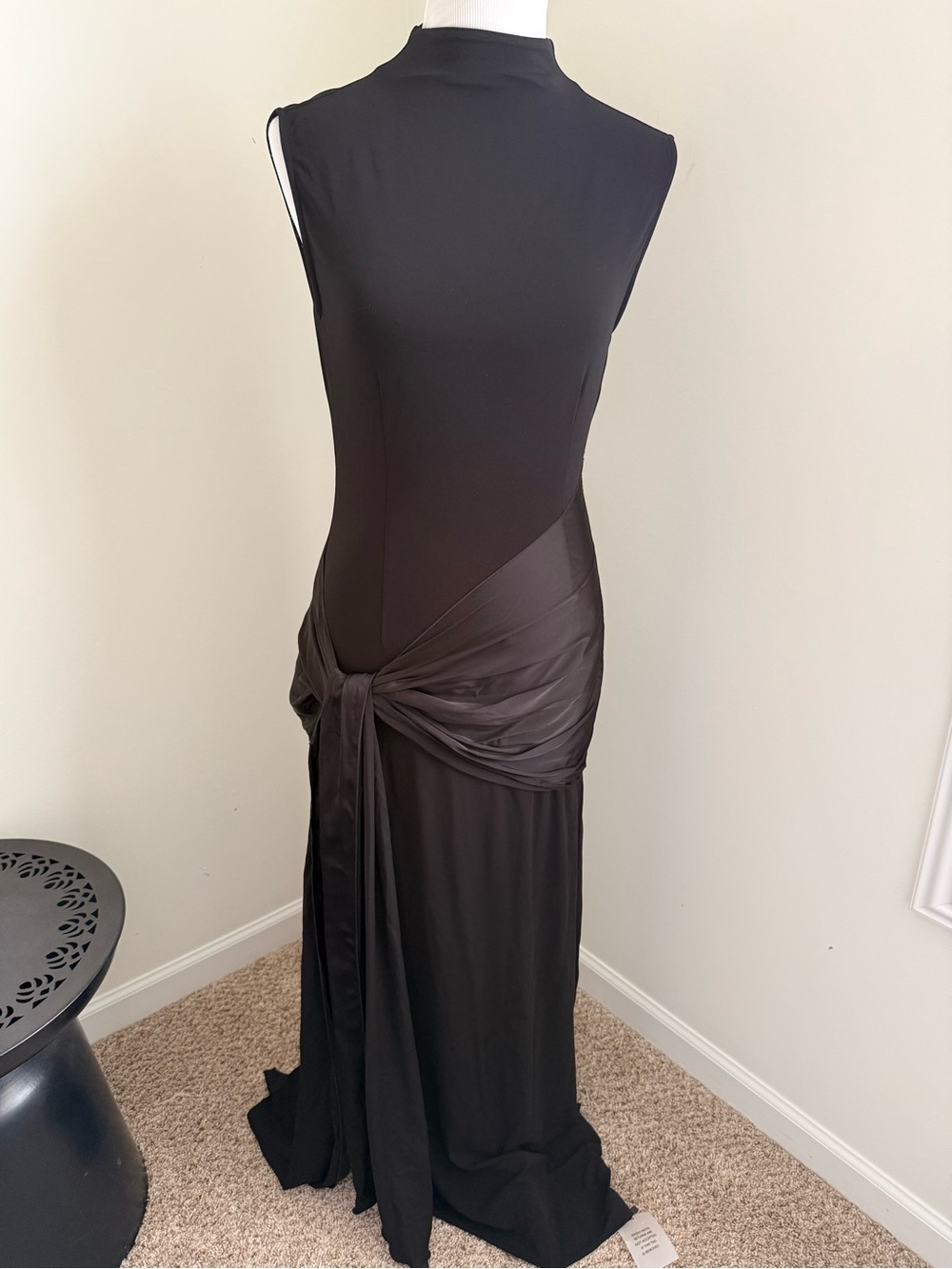 SRG REVOLVE Black Sleeveless Maxi Gown with Draped Knot Detail - Picture 5 of 10